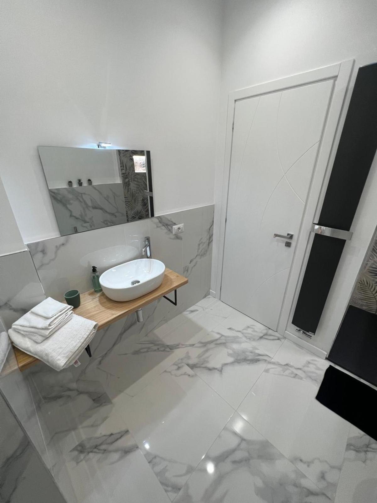 Gasthuis Alba White Rome